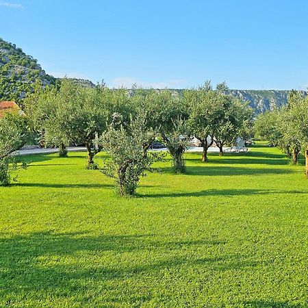 Holiday Home Natura With Private Pool Mostar Eksteriør billede
