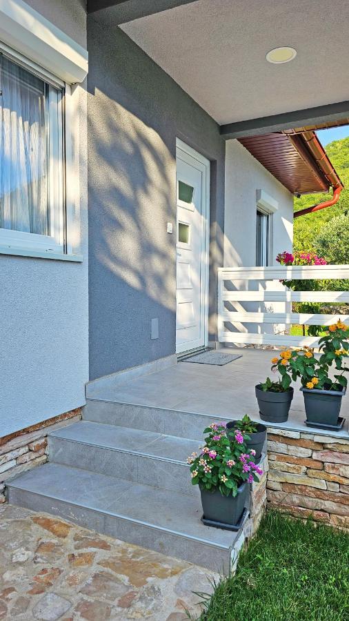 Holiday Home Natura With Private Pool Mostar Eksteriør billede