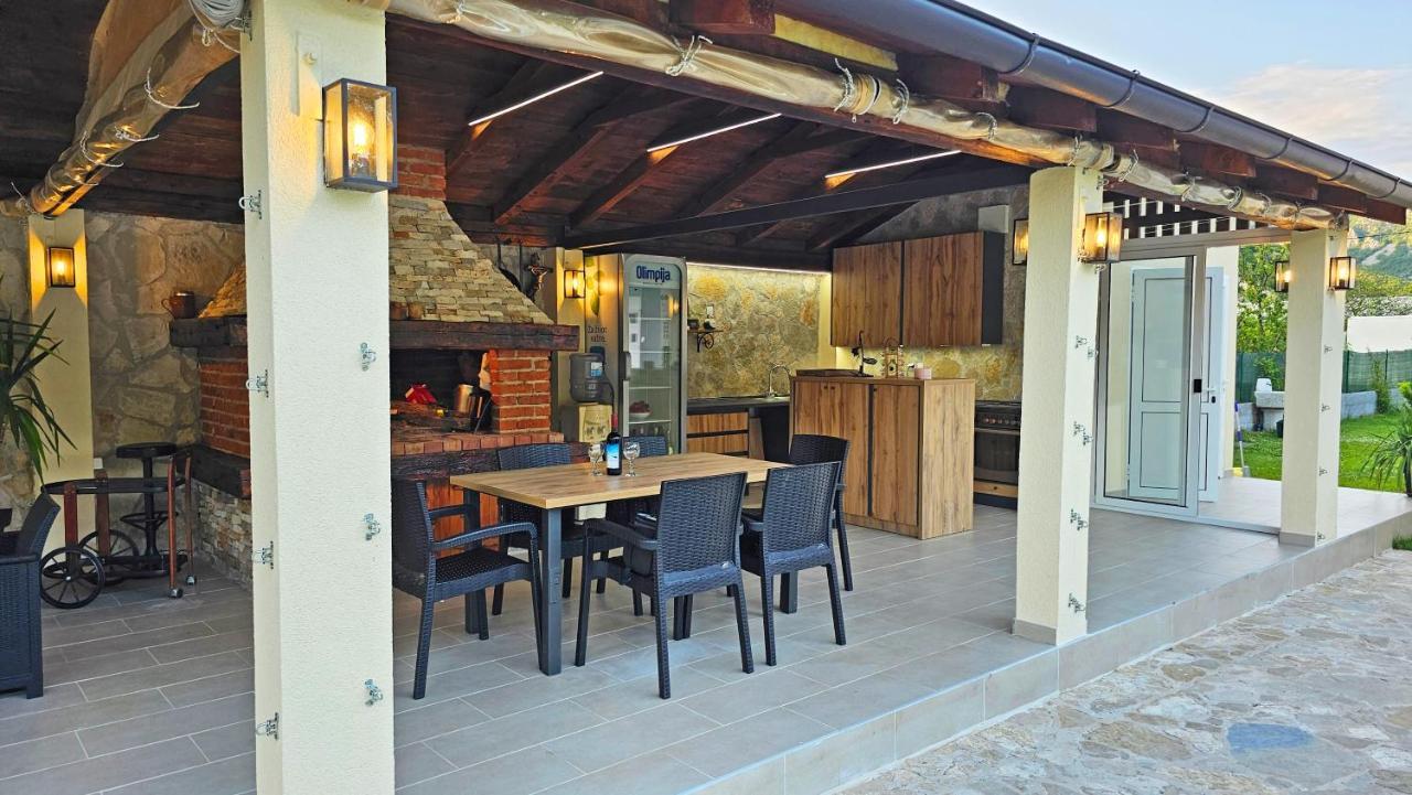 Holiday Home Natura With Private Pool Mostar Eksteriør billede