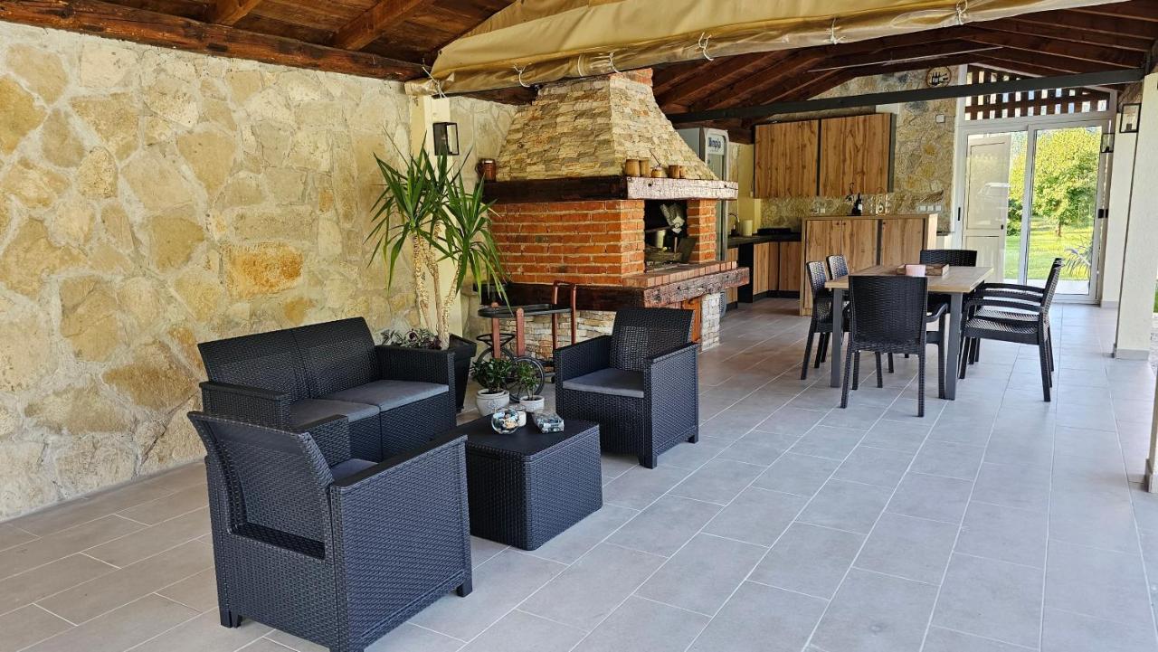 Holiday Home Natura With Private Pool Mostar Eksteriør billede