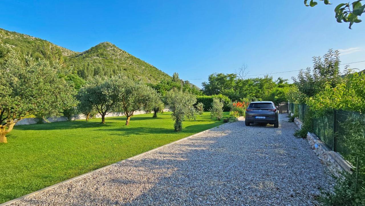 Holiday Home Natura With Private Pool Mostar Eksteriør billede